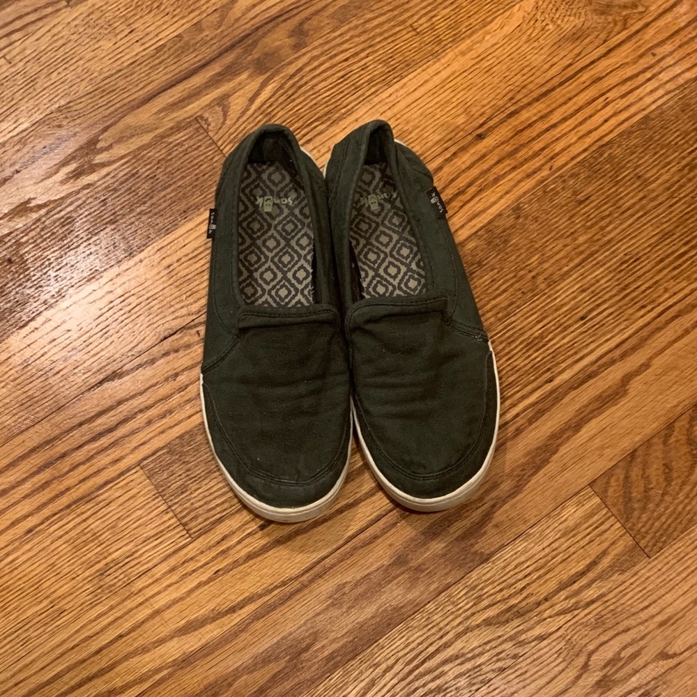 Sanuks